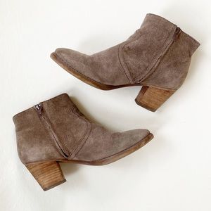Crown Vintage Brown Leather Ankle Booties Size 8